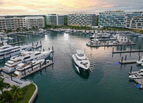 Lynden Pindling Airport luxury transportation